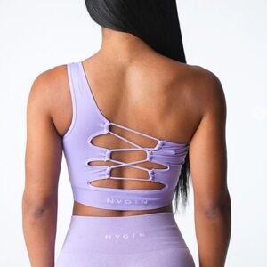 NWOT NVGTN passion seamless sports bra in the color lilac